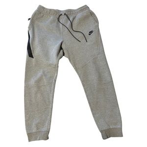 Like NEW Nike Men's Light Gray Athletic Jogger Pants